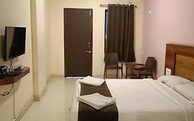 Paakashala Kumbashi